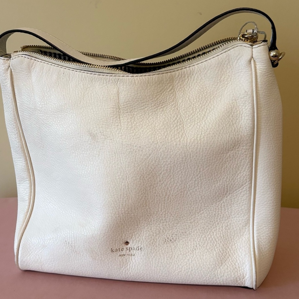 White Kate Spade shoulder purse